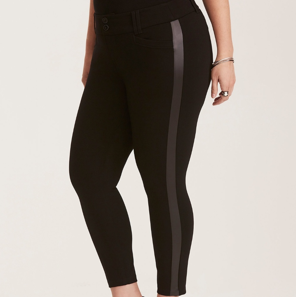 NWT Black Crop Tuxedo Stripe Trouser Torrid